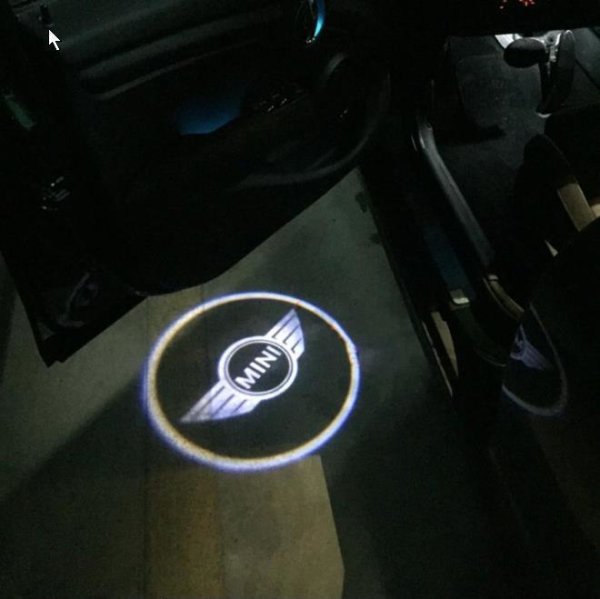 Einstiegsbeleuchtung mit eigenem Logo für Seat (2 Stück