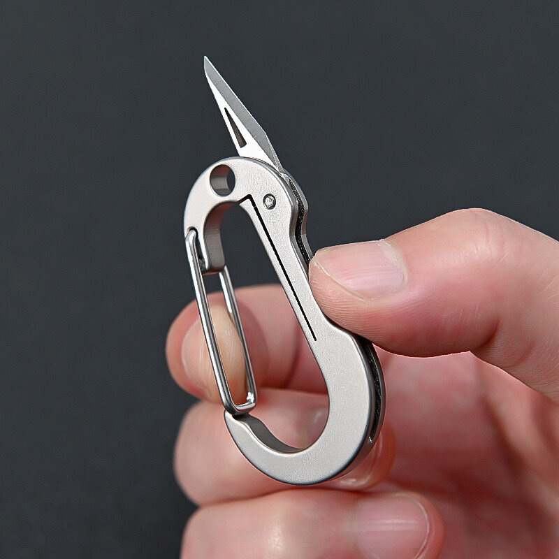 Porte-Clés Avec Un Couteau Multifonction Bien Aiguisé Titanium - Titane Coque de protection clé voiture - Vue détaillée 2