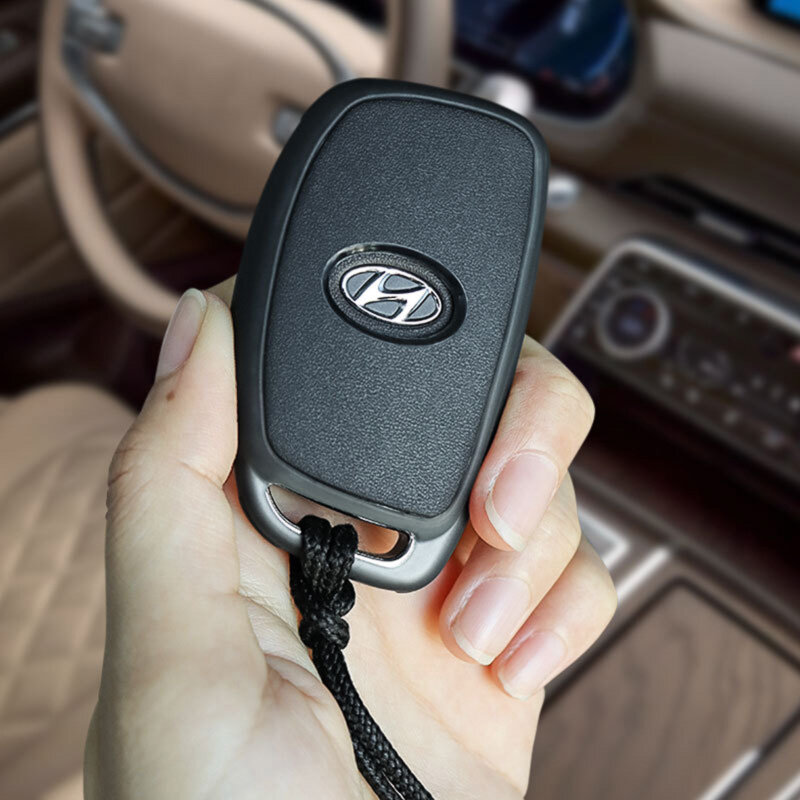 TPU Schutzhülle für Hyundai Autoschlüssel (Typ D1-D2) in Milchglas-Optik inkl. Kordelband | Carocase