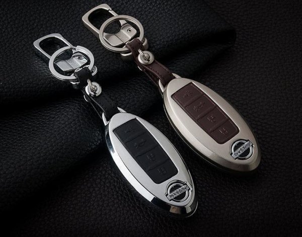Alu Hartschalen Schlüssel Case passend für Nissan Autoschlüssel chrom/schwarz HEK2-N8-29